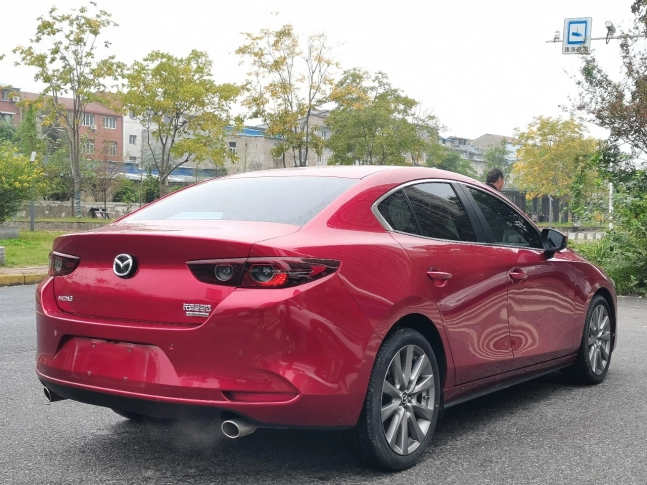 Mazda 3 2.0L Automatic Premium Luxury Edition 2022