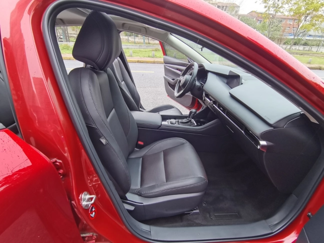 Mazda 3 2.0L Automatic Premium Luxury Edition 2022