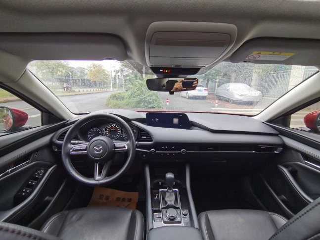 Mazda 3 2.0L Automatic Premium Luxury Edition 2022
