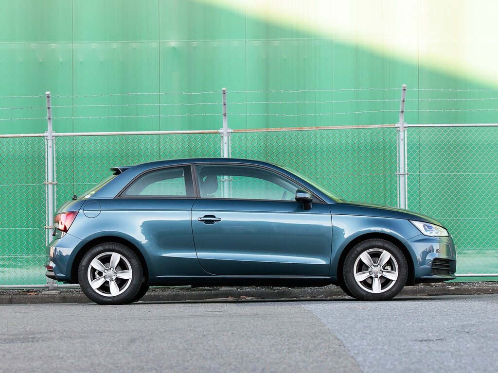 AUDI A1, 1 л (турбо), 2015