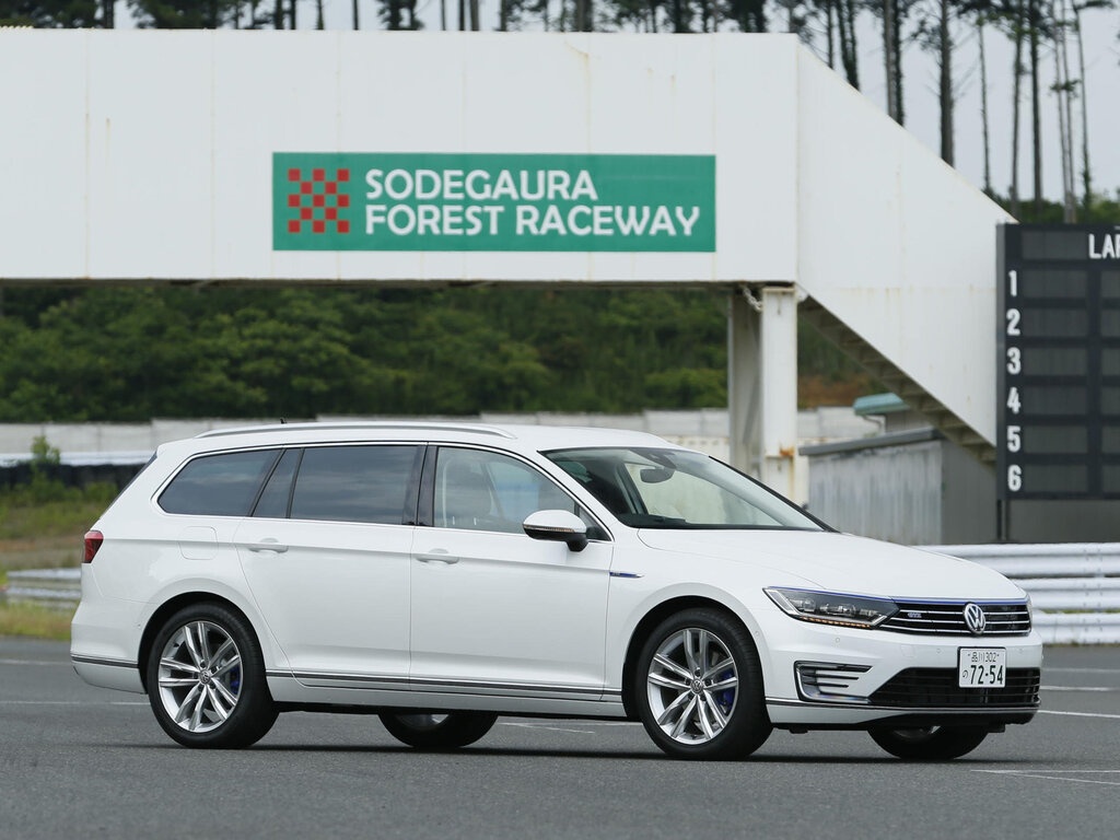 VOLKSWAGEN PASSAT VARIANT, 1.4 л (турбо), 2016