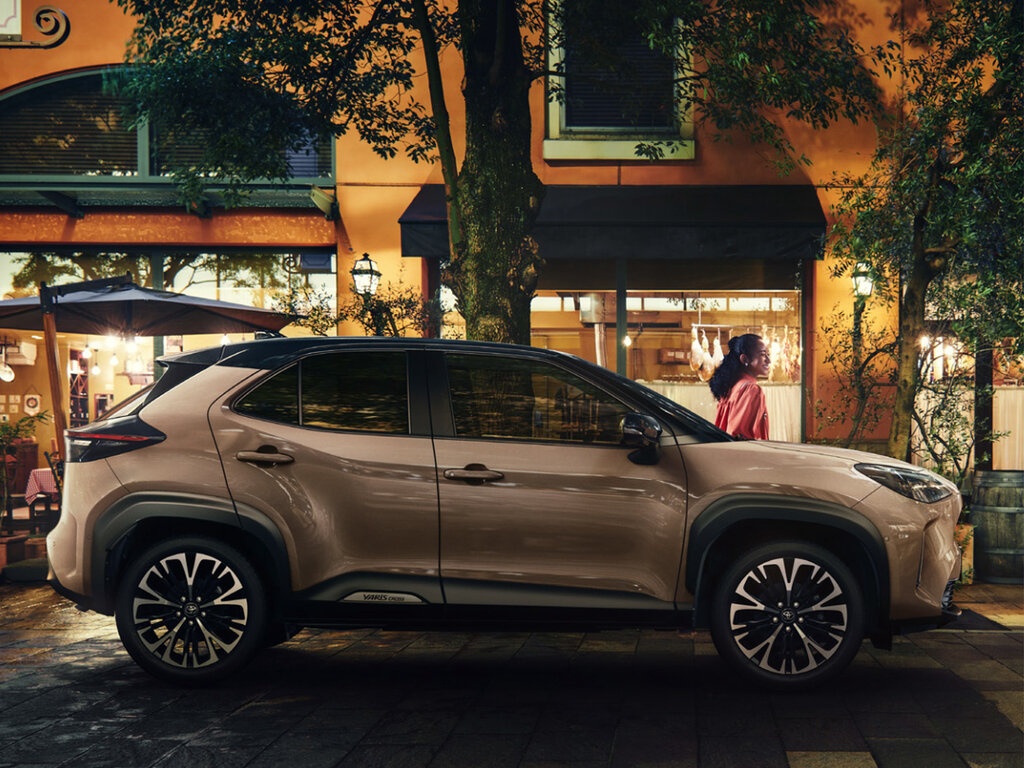 TOYOTA YARIS CROSS