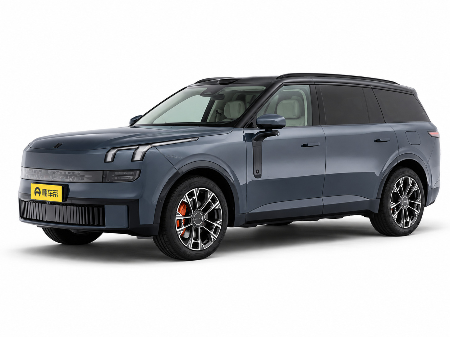 Lynk & Co 900